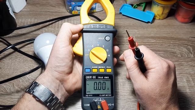 Как Пользоваться Токовыми Клещами DER EE DE 3513 (3515) ? смотреть онлайн