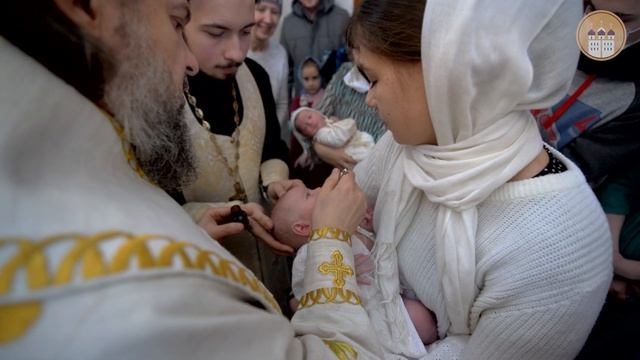 ТАИНСТВО КРЕЩЕНИЯ. Крещение третьего и четвертого детей в многодетных семьях смотреть онлайн