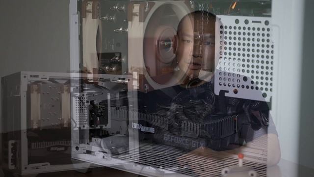 Cooler Master NR200 - Details on Drive Mounts and Accessories смотреть онлайн