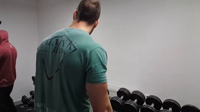 Karlos Trénink : Triceps  Biceps - Proč cvičení bolí ? 34