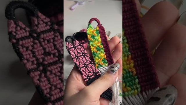 Процесс создания фенечек на заказ?Хаори Незуко и Томиоки #фенечки #плетение #мулине #клинок