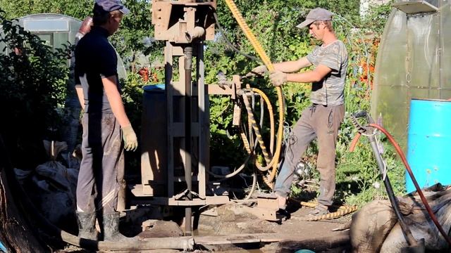 Уранили трубы / Ловитель, Колокол / Как поймать, ТРУБУ бурильные / Бурение скважины под воду /