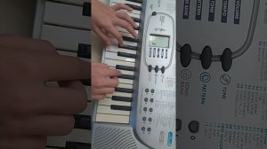 Учимся играть на пианино синтезаторе Ты пчела я пчеловод