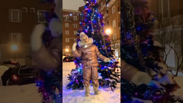 Ксения всех поздравляет со Старым Новым Годом! смотреть онлайн