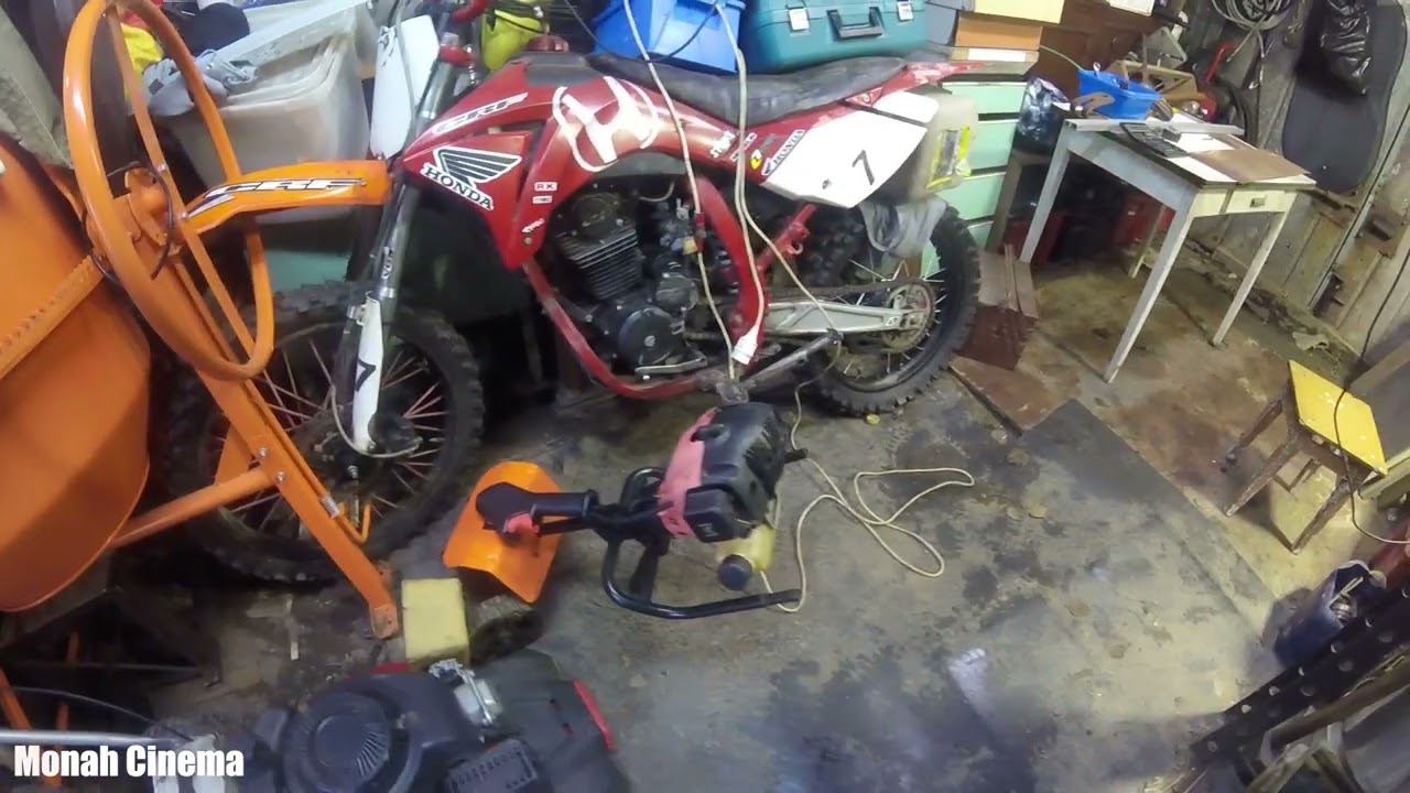 Дождь. Замороженная стройка. Начальник охраны. Огромный пень. Кормушка для любимой собаки. смотреть онлайн