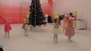 Танец новогодних хлопушек  (дек., 2020 год, гр. Ромашка)