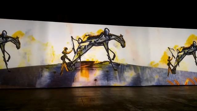 Далинианские лошади. Выставка «Дали — Живые сны» смотреть онлайн