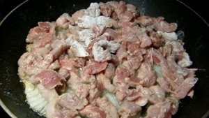 Свинина по-строгановски,