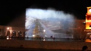 Проекция видео на фонтане