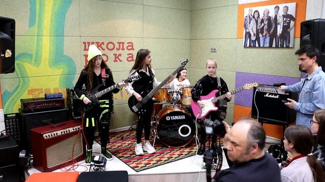 Воздушная КуКуРуЗа - Воздушная кукуруза, Miserlou смотреть онлайн