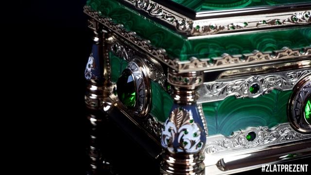 Большой малахитовый ларец для драгоценностей смотреть онлайн