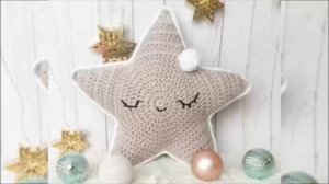 Вязаные подушки игрушки