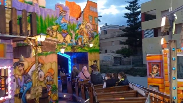 АТТРАКЦИОНЫ В ИСПАНИИ Заезд на БЫКАХ. Рыбалка на УТОК. Леон в Парке развлечений. ТОРРЕВЬЕХА  ??
