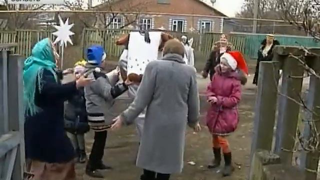 Заполосный опять засветился на первом. Колядование