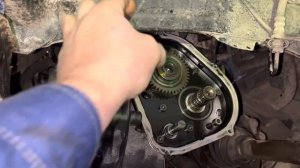 Мондео ,течь масла из под крышки пятой передаче кпп! Устраняем без снятия кпп???