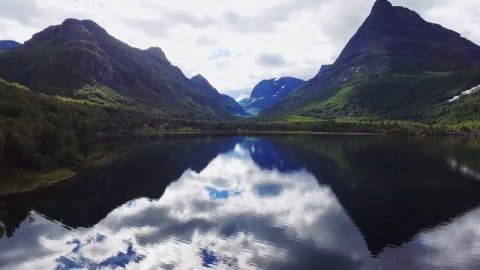 Смотри, КАКАЯ КРАСОТА - песня О Душе: Сколовы Виталий и Антонина
