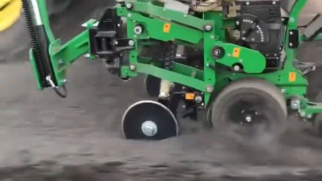 Сеялка Sfoggia Sigma для пропашных культур смотреть онлайн