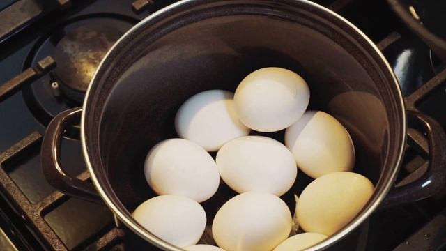 Крашеные пасхальные яйца смотреть онлайн