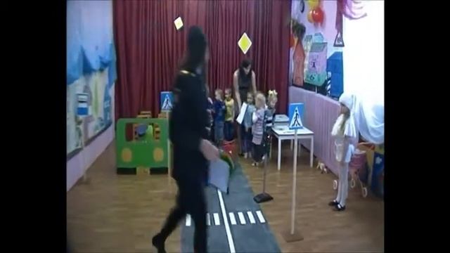 Учим правила дорожного движения во 2 младшей гр видео МКДОУ Детский сад №3 "Солнышко" смотреть онлайн