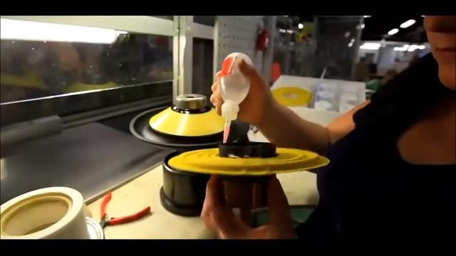 Focal-JMlab – полный цикл изготовления динамиков для французских акустических систем за 2,5 минуты. смотреть онлайн