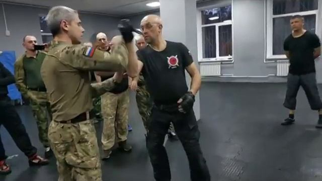 Тактика ближнего боя ч.5/ Ножевой бой. Боевые искусства / Спецподготовка. Денис Ряузов.