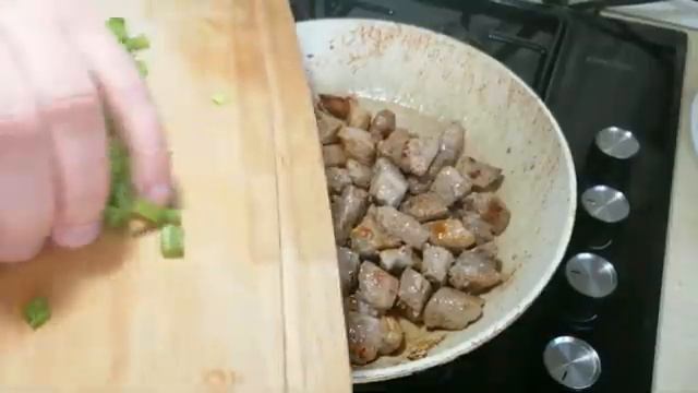 Жареный рис со свининой карри
