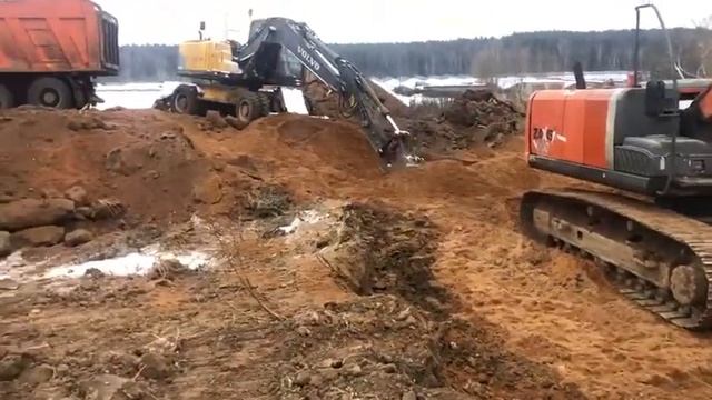 Разработка котлована и вывоз грунта