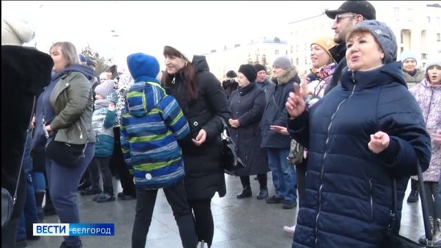 До 6 января у главной елки на Соборной площади Белгорода будут проходить новогодние интермедии смотреть онлайн