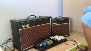 Vox Pathfinder 15R vs Vox AC15