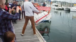 Аварийное и спасательное оборудование - Плот спасательный надувной - Hendaye Ecole de Voile