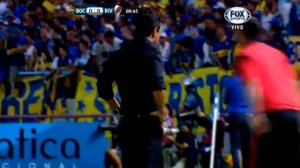 Emanuel Gigliotti falta a Marcelo Barovero  Boca vs River 2015