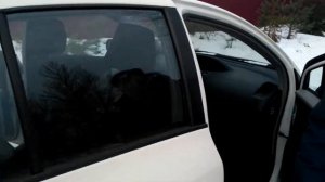 Профессиональная установка модельных авточехлов от интернет-магазина АВТОКРАСОТКА. Тойота Ярис ДО!