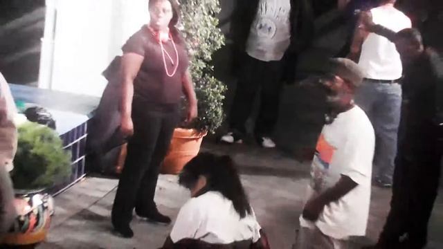 Майами. Танцы вечером на берегу. смотреть онлайн