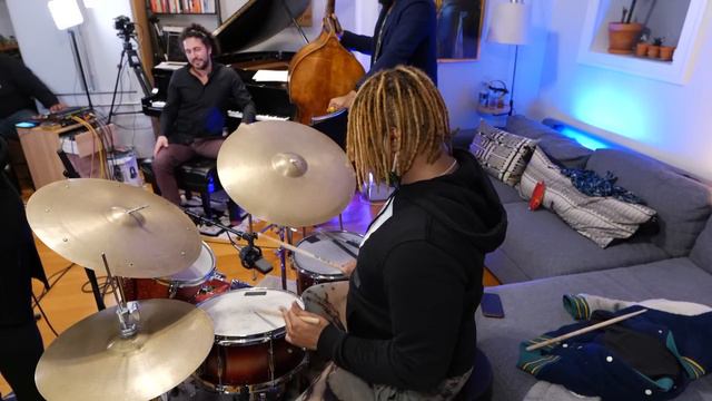 Emmet Cohen Trio feat. Samara Joy | It's All Right With Me смотреть онлайн