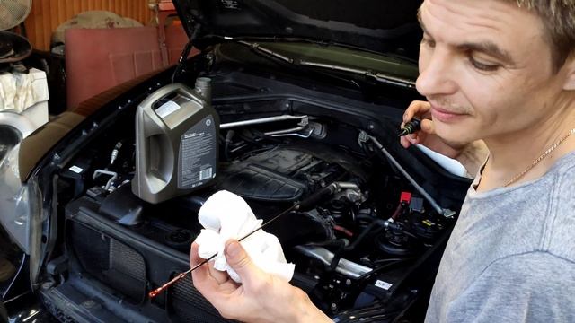 bmw x5 e70 4.0d 2012г. Замена масла, и фильтров смотреть онлайн