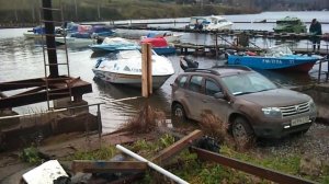 Дастер 1.6 4Х4 тянет лодку.mp4