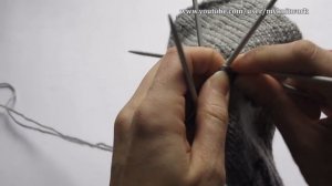 Вяжем варежки спицами. Вяжем большой палец. Часть 3. Knit mittens needles. Part 3.