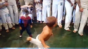 Capoeira X Homem Aranha