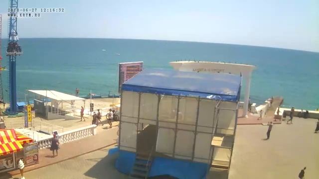 Вебкамера "Ротонда". Запись 27.06.2018 12:00:04 смотреть онлайн