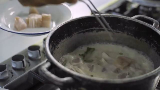 Рыба в кокосовом соусе | Fresh Coconut & Seafood | DominicanEats смотреть онлайн