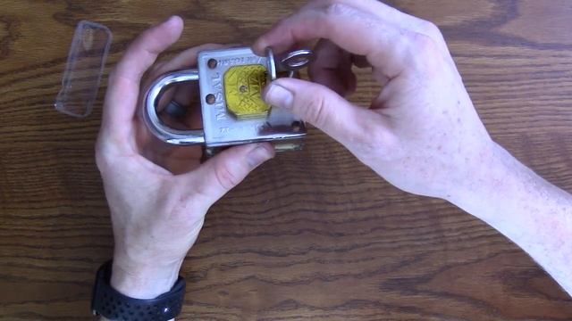 Best Trick Lock YET!! Two Keys. Two Keyholes. One solution! смотреть онлайн