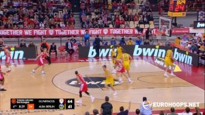 Olympiacos Piraeus - ALBA Berlin 86-76: Kostas Papanikolaou (19 points, 9 rebounds, 3 assists)