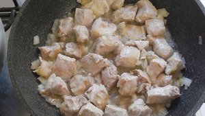 Гуляш из свинины.? СУПЕР ПРОСТОЙ РЕЦЕПТ!