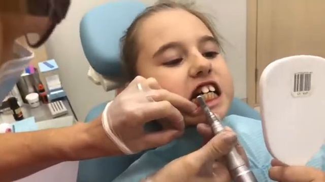 Первый раз у стоматолога смотреть онлайн