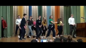 Зажигательный танец под Слэмятся пацаны