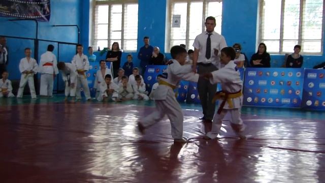 27 кг Мишкой Кривило 1 смотреть онлайн