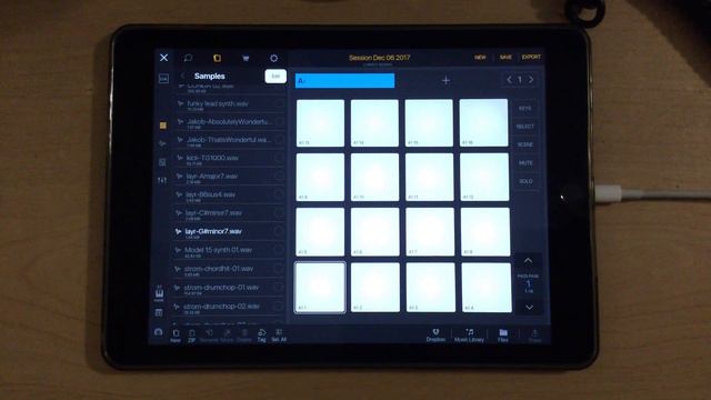Beatmaker 3 - Recording Chords with LayR synth смотреть онлайн