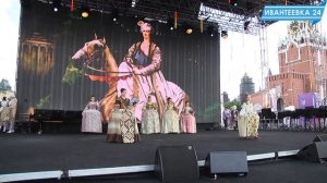 Театр моды "Русичи" из Ивантеевки на ярмарке на Красной площади