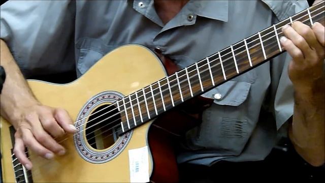 Удивительное рядом.Скромный настройщик-самоучка в магазине музыкальных инструментов. смотреть онлайн