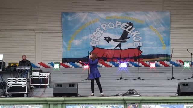 Екатерина Спиридонова - В поле с конем - Сестрорецк